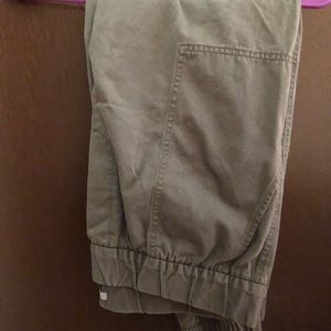 Gap cropped pants, size large